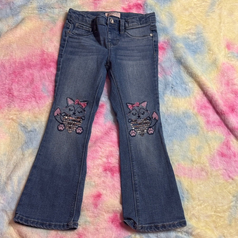 2/$10 Girls sz 5 Squeeze Blue Flare Jeans with Cute Embroidery